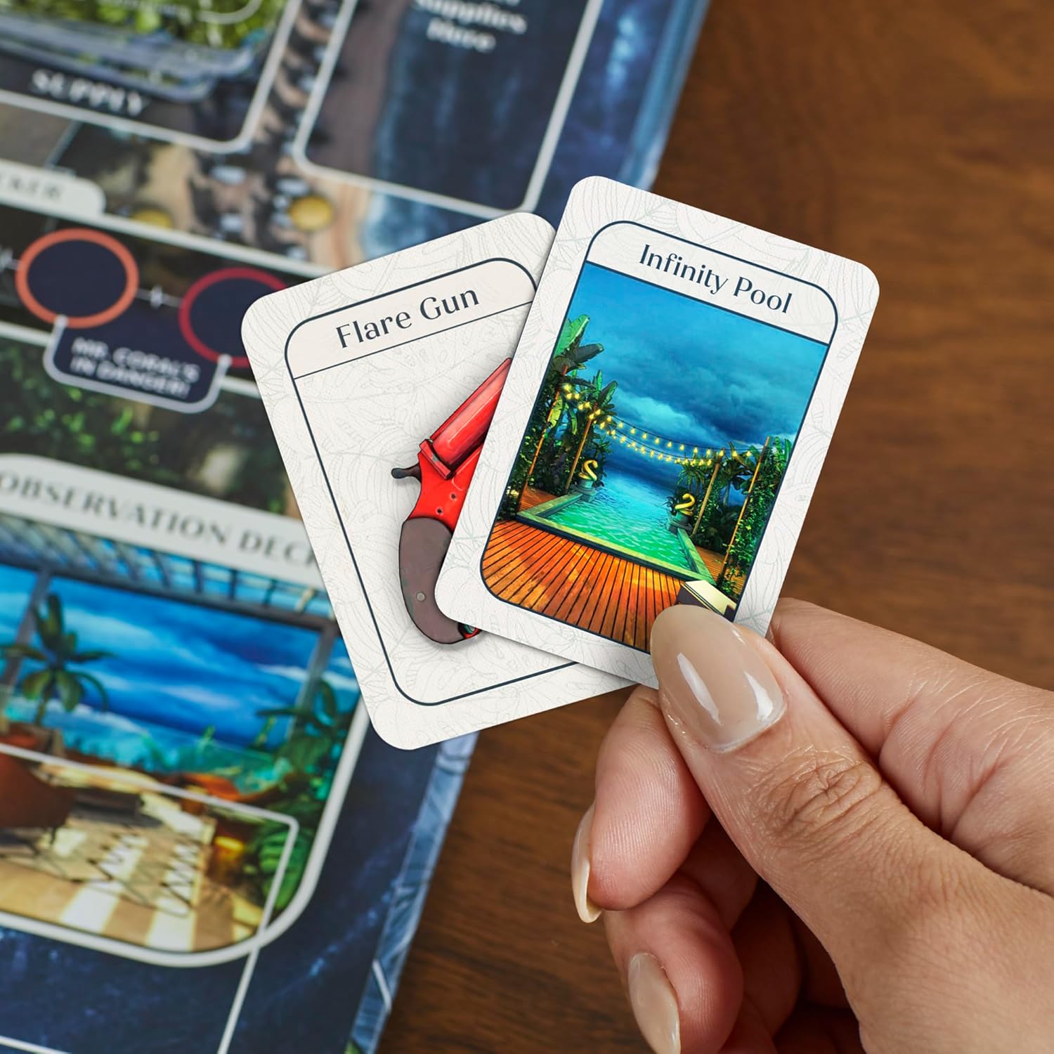 لعبة لوحية مؤامرة للبالغين والمراهقين من كلو | العاب استراتيجية الأدوار السرية | للاعمار من 14 سنة فما فوق | 4-10 لاعبين | 45 دقيقة. | العاب الغموض والحفلات، بلاستيك، من هاسبرو